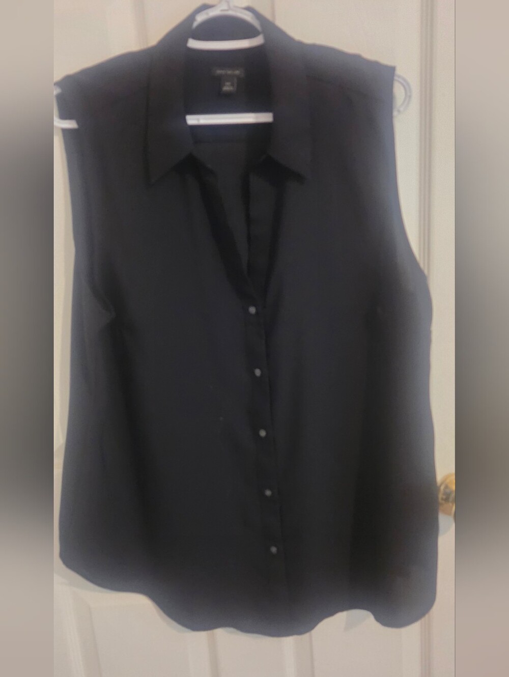 Sleeveless Button-Front Women's Top - Black - Picture 1 of 9